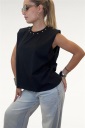 maglia smanicata con borchie boss